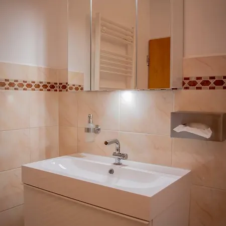 Liebesvolles Studio In Apartment *